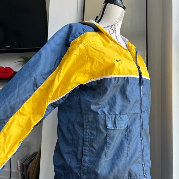 Vintage Nike windbreaker jacket - Picture 6 of 7